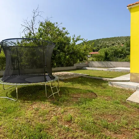 Neda By Guide Villa
