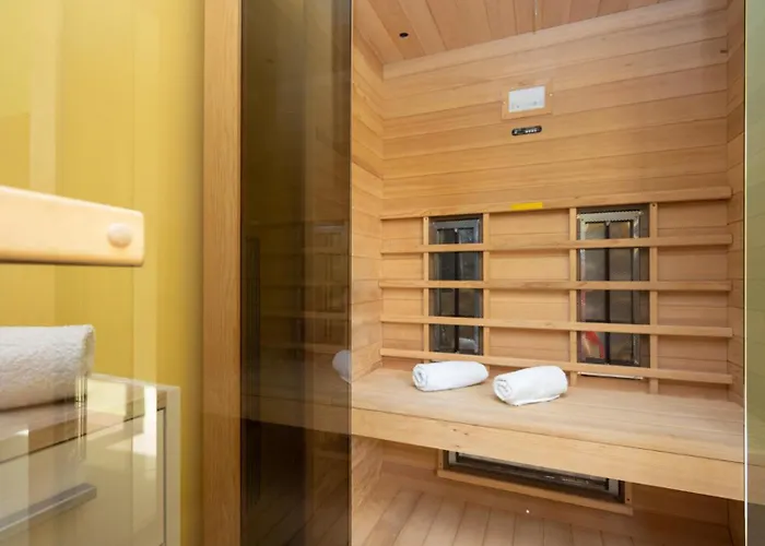 Neda By Guide Vila *